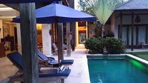 villa rumah isah_pool bed