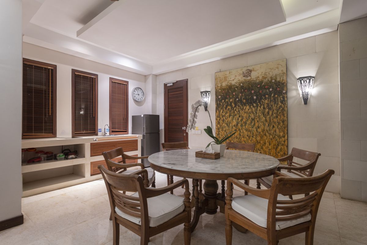 Dinning Table